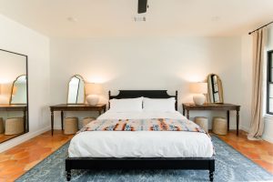 Luxury hotel bed glen rose